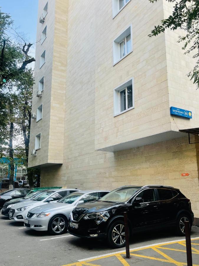 Уютная Квартира В Самом Сердце Алматы Almatý Exterior foto
